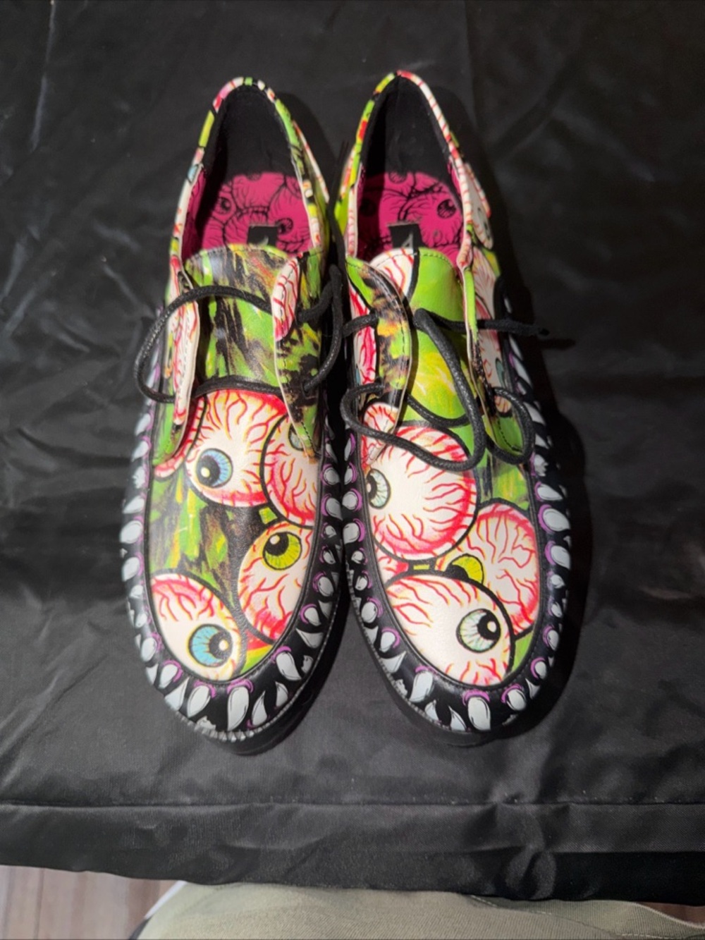 Graphic Eyeball Lace-Up Shoes - Neon Green & Hot Pink